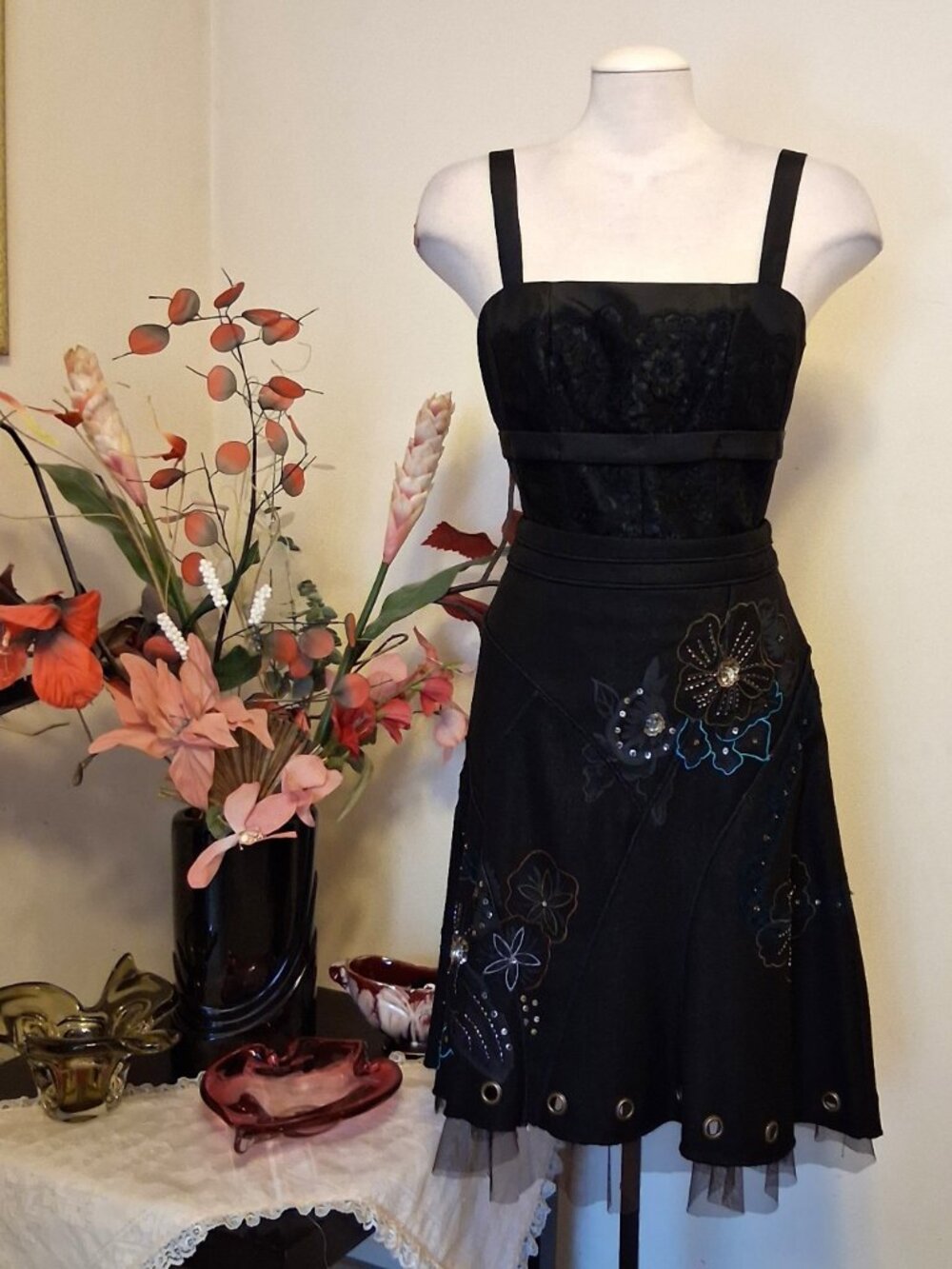 Simon Chang Quiet Luxury Embroidered Patchwork Statement Piece Skirts 12 - Picture 6 of 14